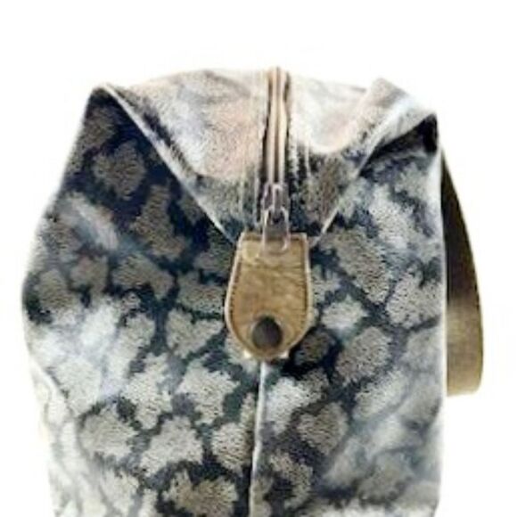 Yves Saint Laurent Travel & Clutch Bag - Picture 4 of 8